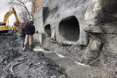 Toe wall pour